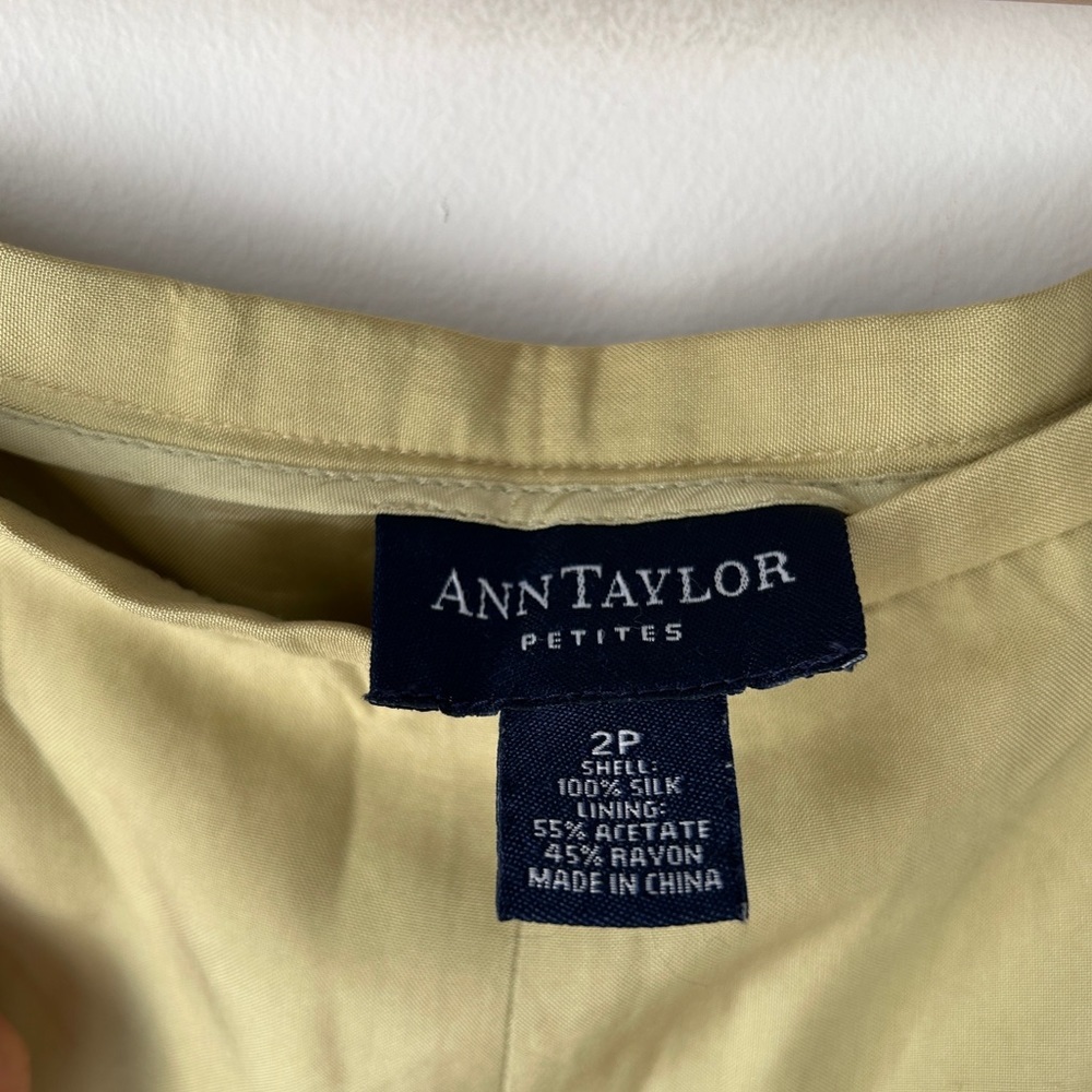 Vintage Y2K Ann Taylor olive / chartreuse Green satin silk pants 2 petite - Picture 4 of 7